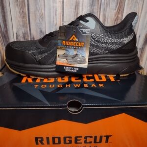 Ridgecut Toughwear Safety Toe Sneakers Shoes Oil & Slip Resistant Sz 9 YMF-2205